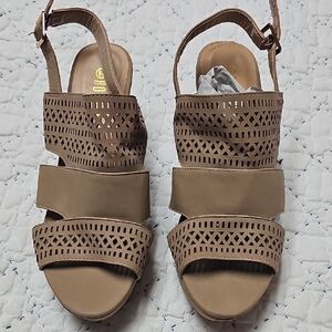 Rouge! Tan Cutout Sandals for Women